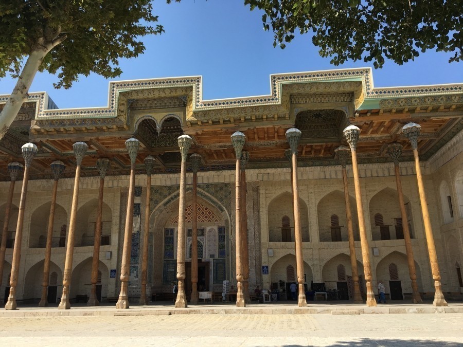 Die Bolo-Hovuz-Mosche befindet sich auf der Westseite des Registan und wurde 1712 erbaut.