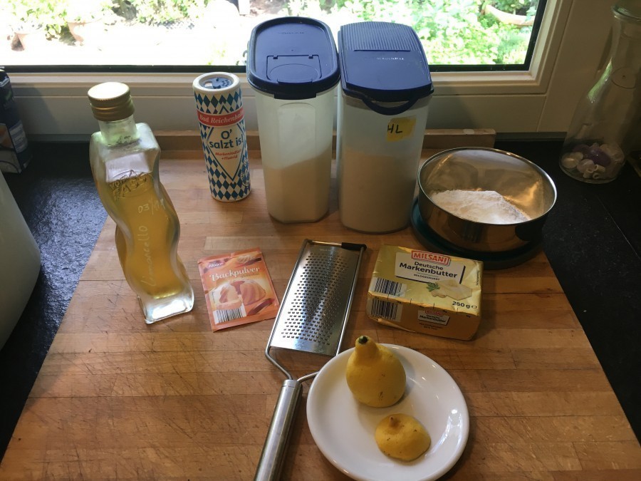 Die Biscotti al limone sind ganz schnell zu machen und lassen sich gut aufheben. Am allerbesten schmecken sie natürlich frisch, so leicht und luftig.