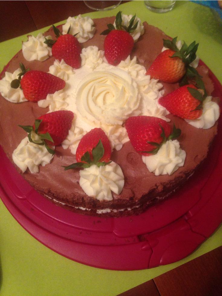 Choco Mousse-Vanille-Creme-Erdbeer-Torte