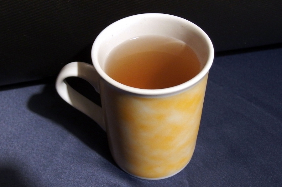 Bei kleineren Magenverstimmungen oder Reizmagen einfach eine Tasse  gemischt mit Pfefferminztee und Kamillentee trinken.