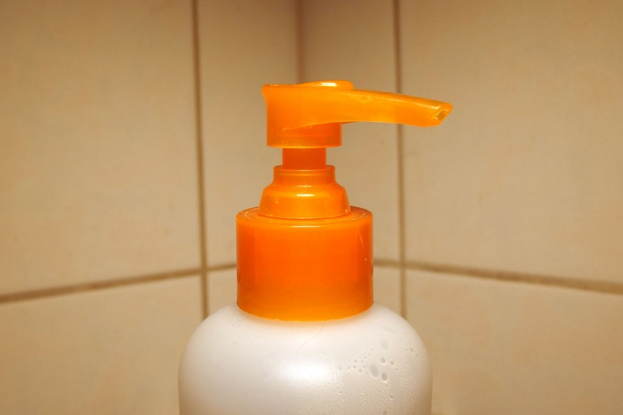 Haarwaschmittel und Duschgel reicht wesentlich länger, wenn man diese in Seifenspender umfüllt.