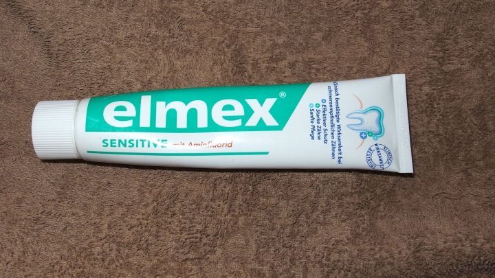 Warzen 2 mal täglich mit Elmex-Zahnpasta betupfen - nach ca. 14-20 Tagen sind sie komplett weg!
