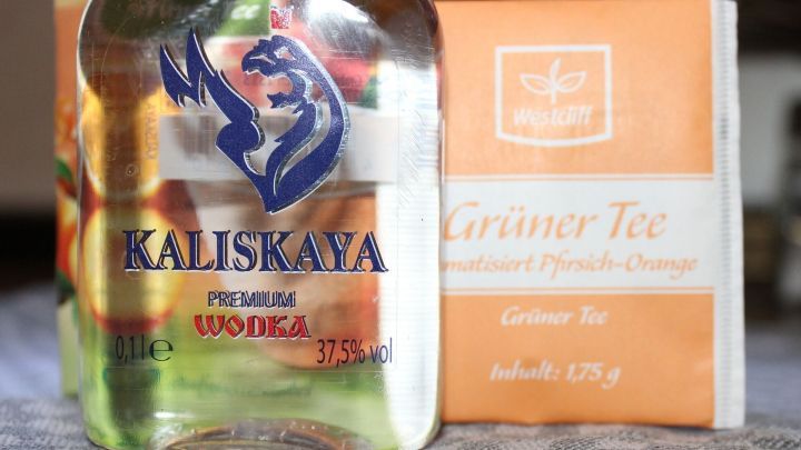 Wer Grünen Tee mag, wird es lieben. (Die Mischung kann ruhig härter sein, der Wodka kommt nicht sehr zum Vorschein.)