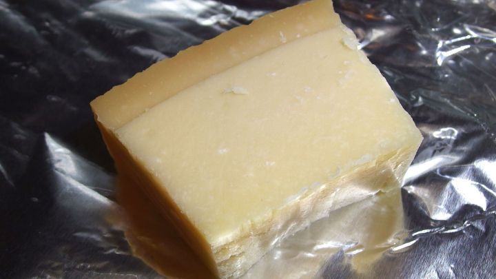 Parmesan lagern - Parmesan mehrere Wochen frisch halten.