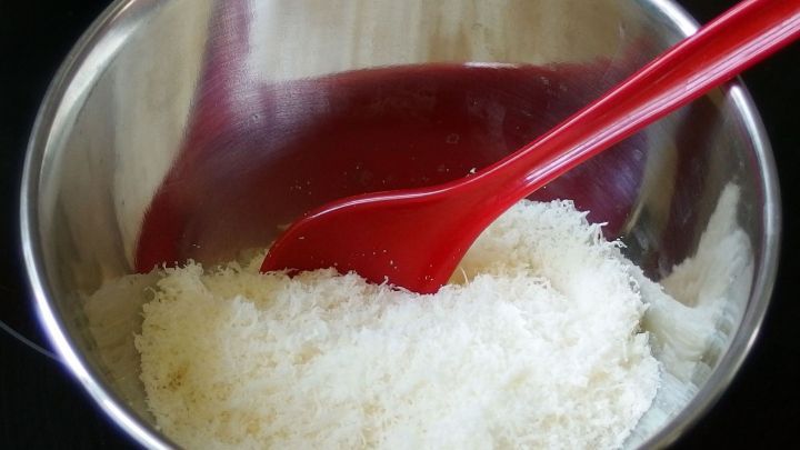 Arbeitsersparnis beim Hobeln von Parmesan - Parmesan hobeln für Faule.