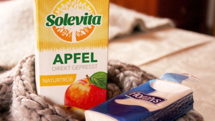 Durch das Erhitzen des Apfelsaftes werden ätherische Öle frei, die Erkältungsbeschwerden wie Halsschmerzen lindern.