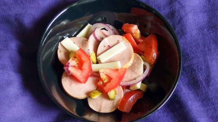 Der Wurstsalat: Immer wieder lecker und ziemlich schnell zubereitet.