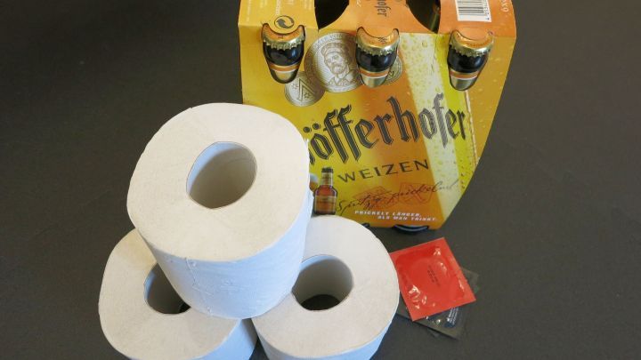 Einkaufen lassen, statt einkaufen: Es gibt in den meisten Städten Einkaufs- und Lieferservice, die euch das Ganze zum vereinbarten Termin nach Hause bringen.
