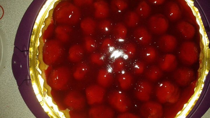 Damit die Obsttorte nicht matschig wird, hilft ein ganz einfacher Trick mit Semmelmehl. Probier's aus.
