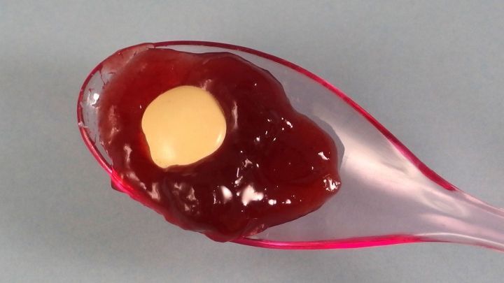 Tabletten mit Marmelade verabreichen - kein Aspirieren bzw. Verschlucken.