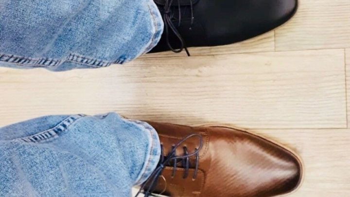 Schuhe, die bereits beim Kauf zu eng sind, werden nie bequem werden! Deswegen solltet ihr von Anfang an bequeme und passende Schuhe kaufen.