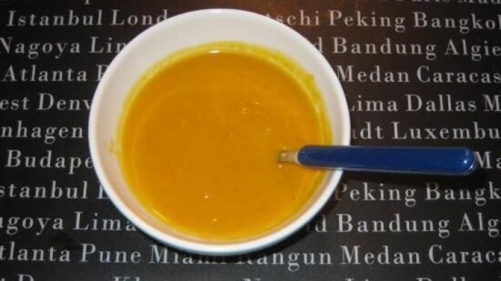 Diese Suppe wärmt schön durch nach einem nasskalten Herbstspaziergang! Schnell ist sie gemacht & auch für Anfänger zum Nachkochen geeignet.