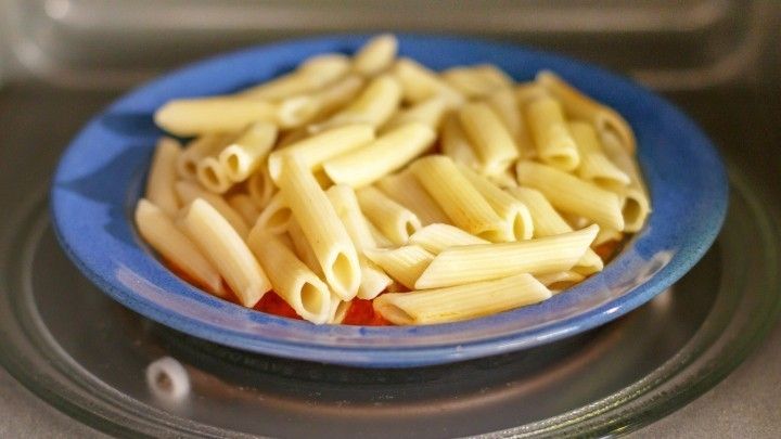 Sauber Bolognese Co In Der Mikrowelle Aufwarmen Frag Mutti