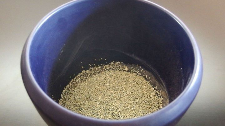 Pflanzen brauchen so nicht in dem gestauten Wasser im Blumenübertopf ertrinken.