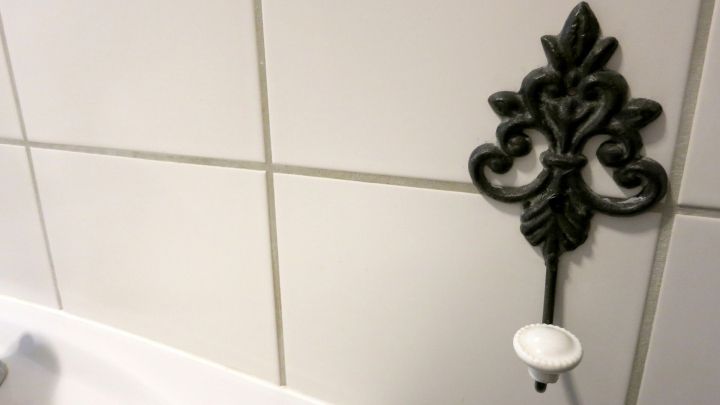 glaenzende fliesen mit autoshampoo