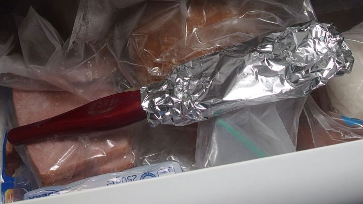 Einfrieren statt auswaschen: Nach kurzer Auftauzeit sind gefrorene Pinsel gleich wieder einsatzbereit.