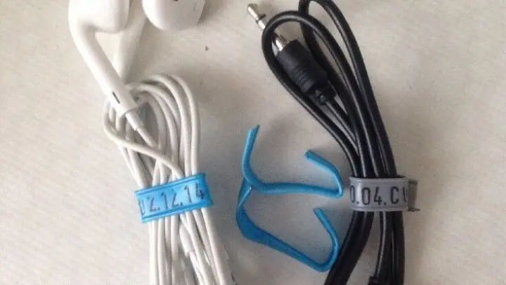 Mit diesem Trick kannst du deine Kabel clever zusammenbinden und viel einfacher organisieren.