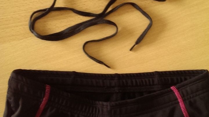 Einen alten Schnürsenkel einziehen und es kann wieder losgehen