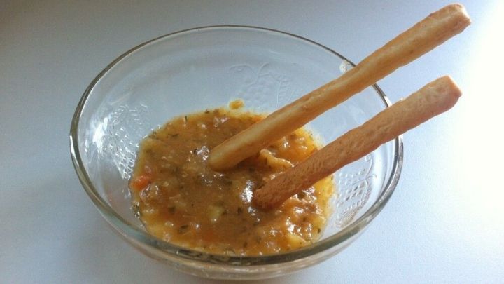 Reste von Suppen oder Eintöpfen über Nacht eindicken lassen und als Dip verwerten.