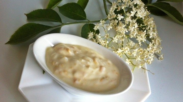 Rezept: Mousse aus Holunderblüten | Frag Mutti