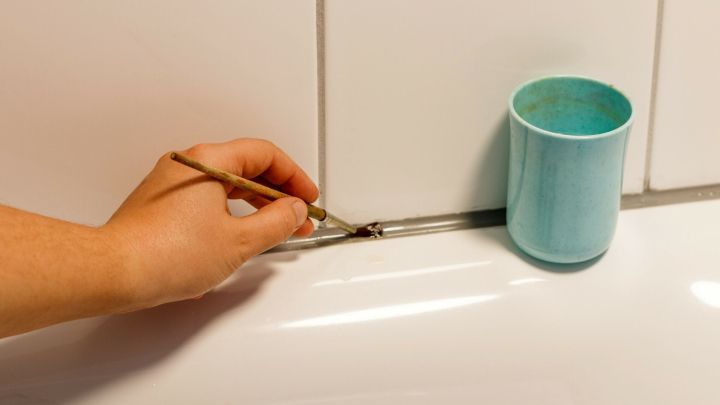 silikonfugen zum glaenzen bringen