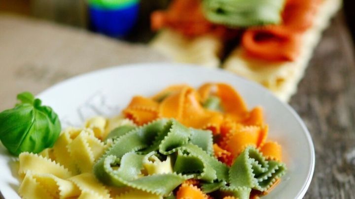 Nudeln mit Kräuterbutter - so einfach - so gut.