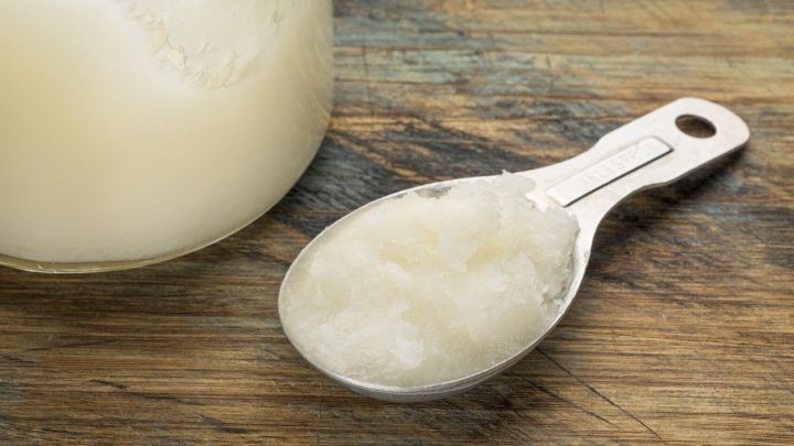 Endlich keine Mückenstiche mehr! Ein ganz einfacher Tipp gegen Mückenstiche, der wirklich hilft: Kokosöl.