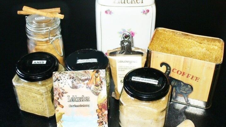 Ob als Geschenk aus der Küche oder für den Eigenbedarf: Herrlich duftender Gewürzzucker zur Weihnachtszeit. Mach's nach.