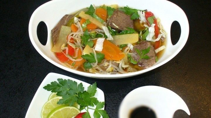 Asiatische Rindfleisch Gemusesuppe Aus Dem Schnellkochtopf Rezept