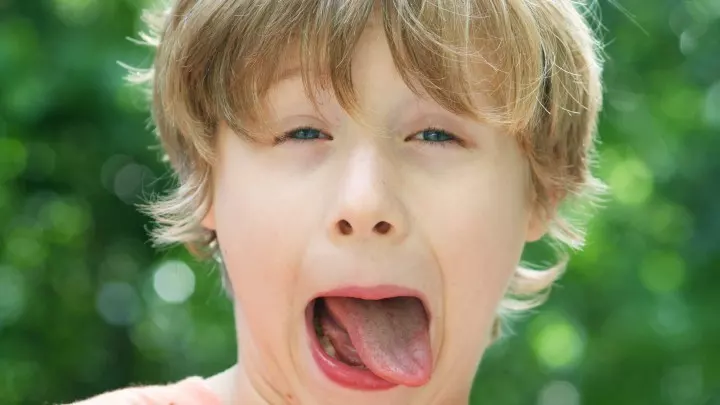 Schmeckt’s? Bei euch Kids funktionieren die Geschmacksknospen auf der Zunge noch tadellos.