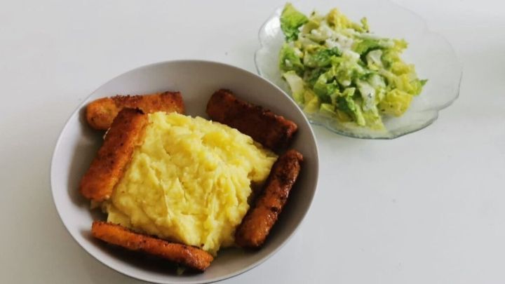 Kartoffelpüree selber machen ist einfacher als man denkt, schmeckt viel besser als das Fertigpulver aus der Tüte - und dauert nicht länger!