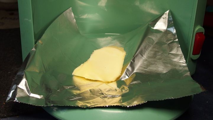 Harte Butter aus dem Kühlschrank wird morgens schnell streichfähig mit einem einfachen Trick. So geht's.