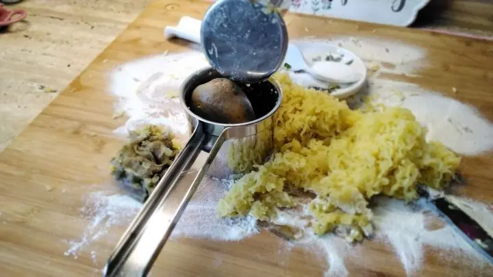 Kartoffeln pressen ohne sie zu schälen? Das funktioniert wirklich