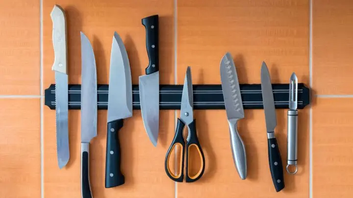 Magnetleisten für Messer sind ein echter Lifehack – für mehr Ordnung und Platz auf deiner Arbeitsfläche.