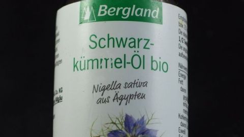 Schwarzkümmelöl, ein bewährtes Mittel im Nahen Osten, gegen Bronchitis und Asthma.