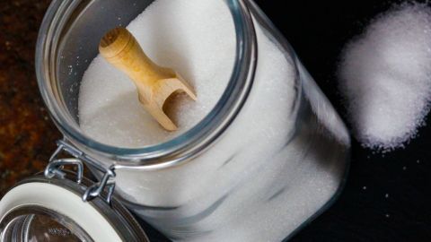 Sodbrennen kann vermieden werden, in dem man auf kristallinen Zucker verzichtet und durch eine zusätzlich ausreichende Wasserzufuhr, die die Säurekonzentration im Magen verringert.