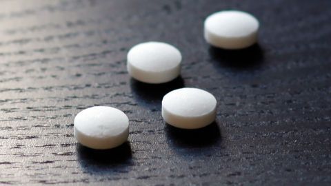Bei nem kräftigen Kater nach durchzechter Nacht, helfen meist 2 Bullrich Salz Tabletten - und dem Körper geht es gleich viel besser.