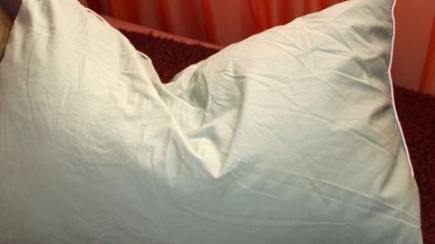 Die Schmerzen gehen davon zwar nicht weg, aber es lindert das Ganze etwas..