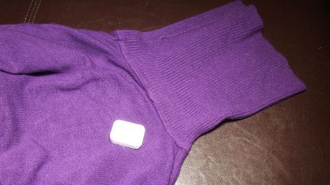 Schokolade oder Eisflecken auf der Kleidung? Kein Problem. Mit Geschirrspültabs kann man diese Flecken prima entfernen.