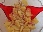 So wird der Kartoffelsalat schw&auml;bisch