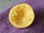 Natürlicher Weichspüler: Zitronenschalen