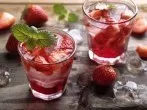 Kirsch-Erdbeer-Bowle