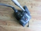 Staubsaugergeräusch unangenehm? Macht's wie die Handwerker!