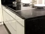 Küchenarbeitsplatten aus Stein reinigen