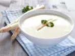 Frische Spargelcremesuppe