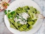 Schinken-Sahne-Sauce mit grünen Bandnudeln oder Tortellini