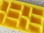 Eiswürfel aus Zitronensaft