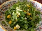 Avocado-Mozzarella-Salat: Eine exotische Kombination mit Mango