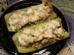 <strong>&Uuml;berbackene</strong> Zucchini mit Hack gef&uuml;llt