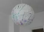Schöne einzigartige Lampe basteln - nicht nur fürs Kinderzimmer